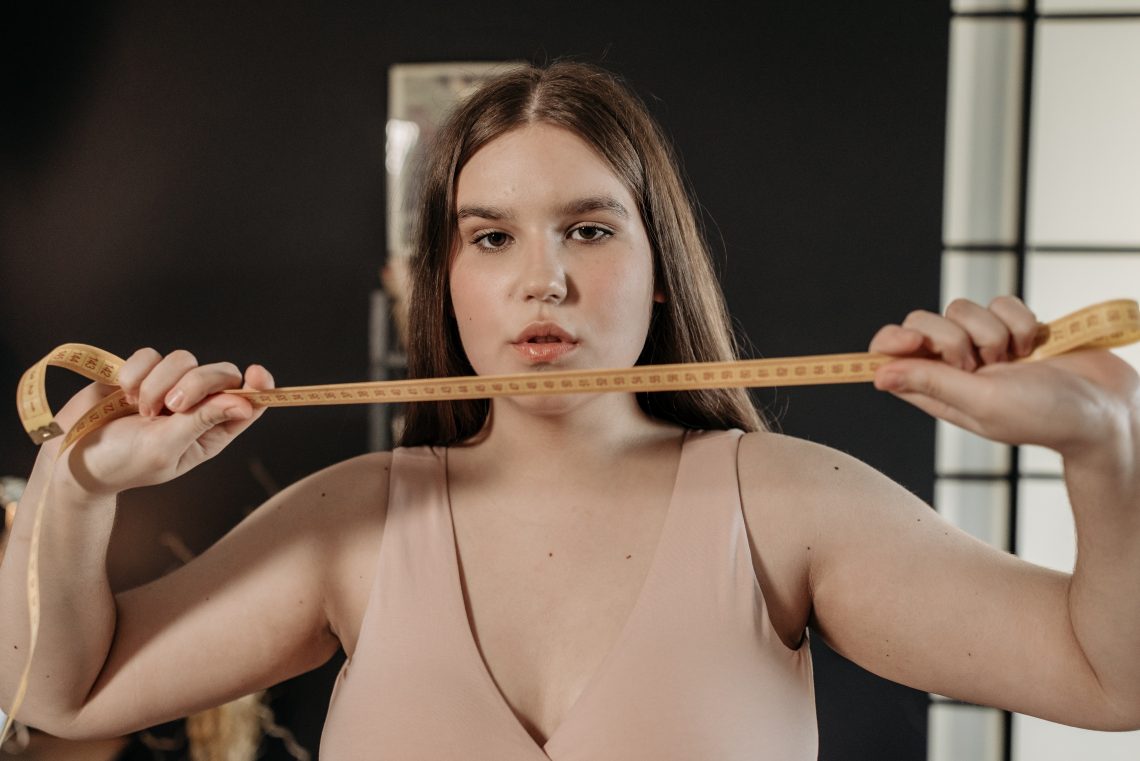 Does shapewear help with loose skin?